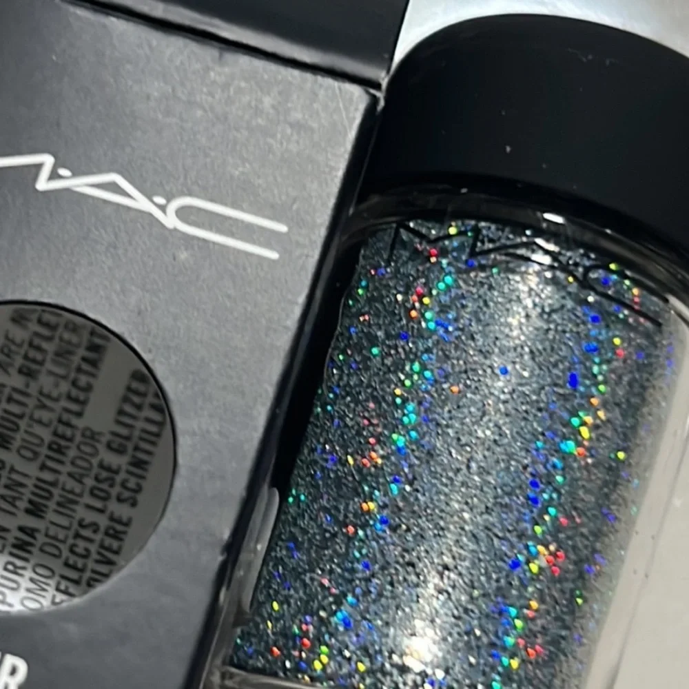 🌙💕Mac 3D Pale Mint Glitter Brillants